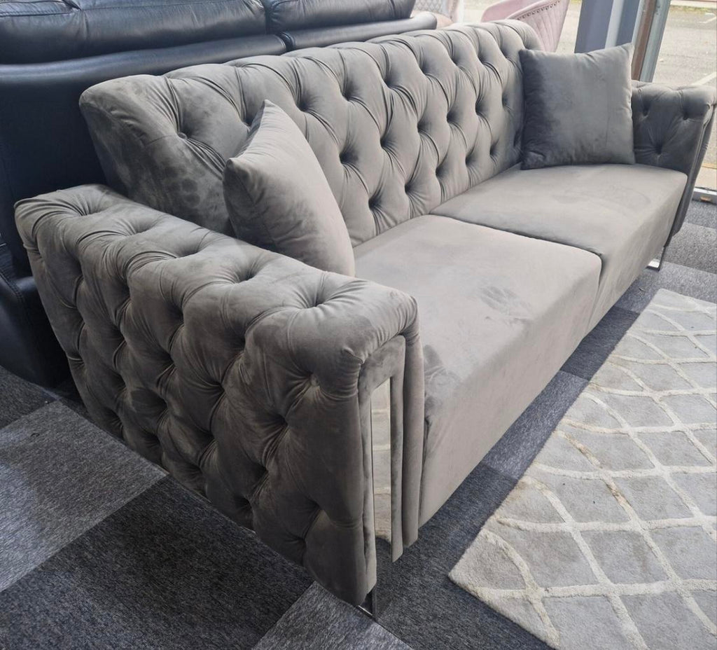 Tuxedo chesterfield 3+2 plush velvet sofa