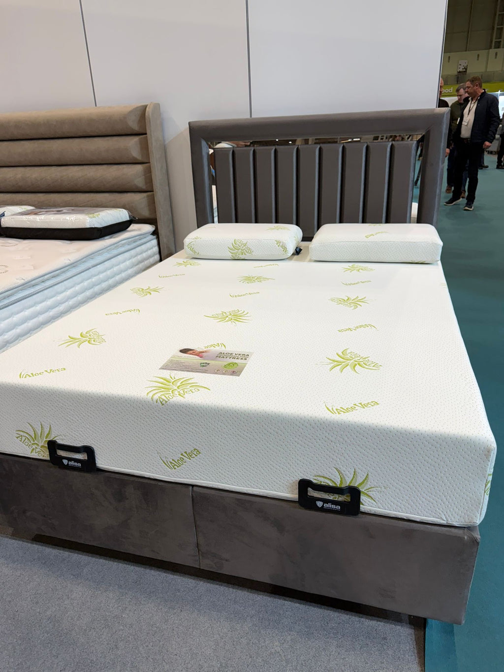 Alisa Luxury Ottoman Liftup High Quality Storage Bed Cream Gold Black Silver Grey Silver Modern Design Comfortable Versatile